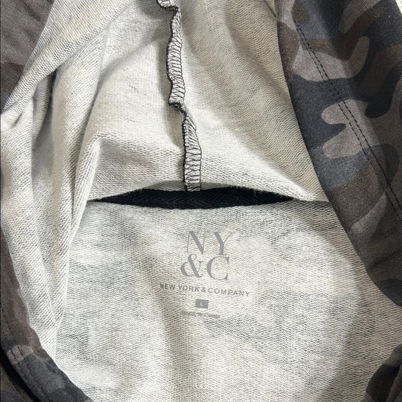 NY&C Camouflage Hoodie Dress. NWOT - Picture 3 of 6